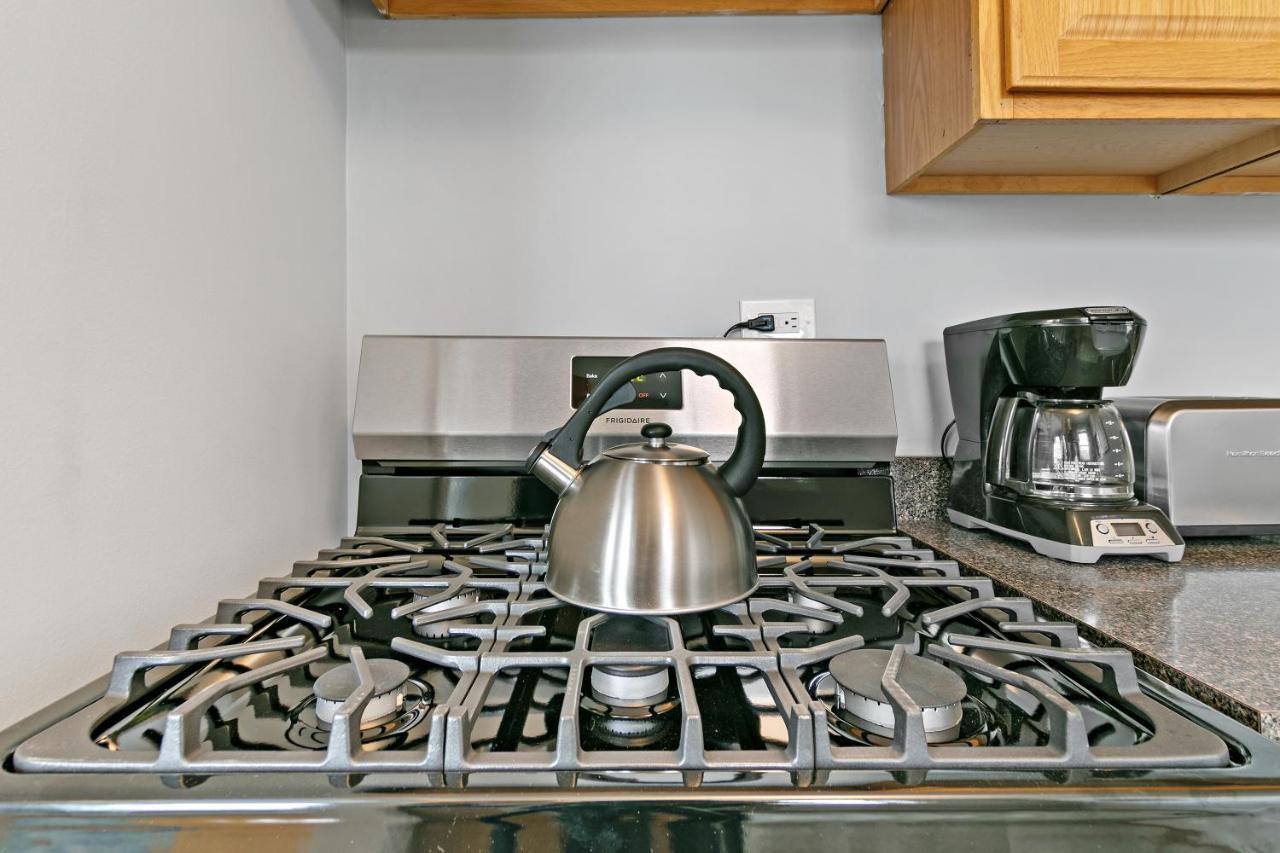 Captivating 1Br Apt With Full Kitchen - Belmont I4 Chicago Buitenkant foto